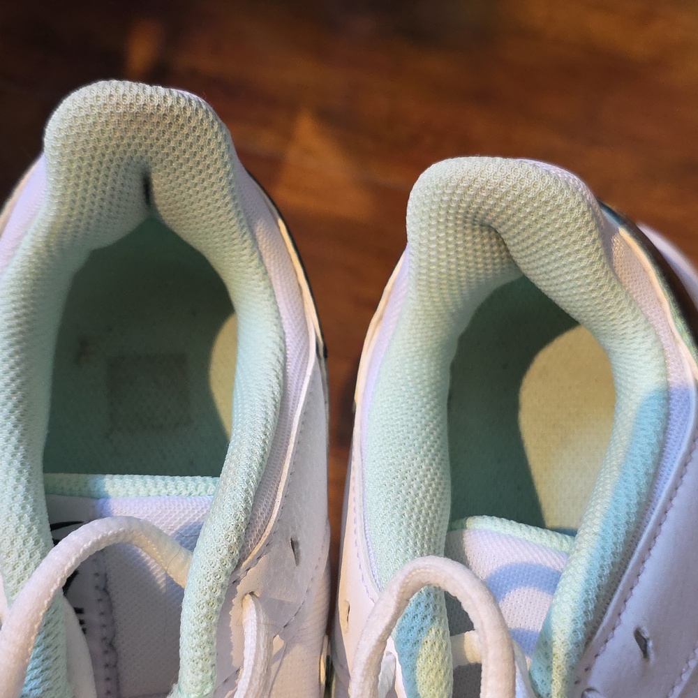 Nike Legend Essential Sneakers Women's 7 - Picture 6 of 11